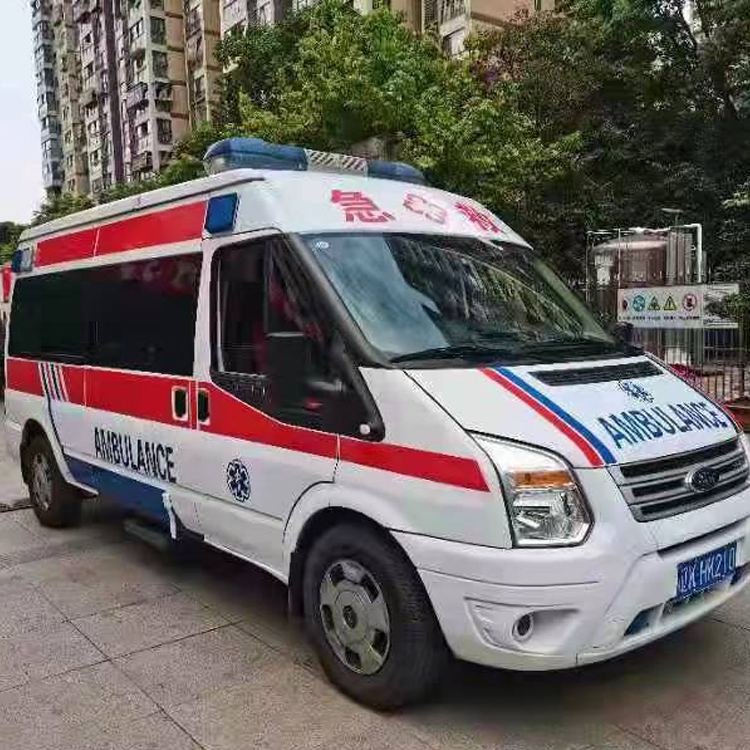 安多长途救护车护送病人返乡